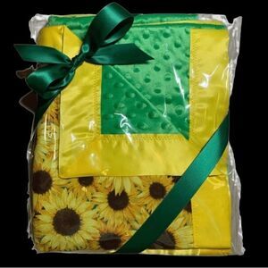 💚💛🌻brand NEW🌻💛💚Beautiful Sunflower baby blanket 🌻💛Handmade💛